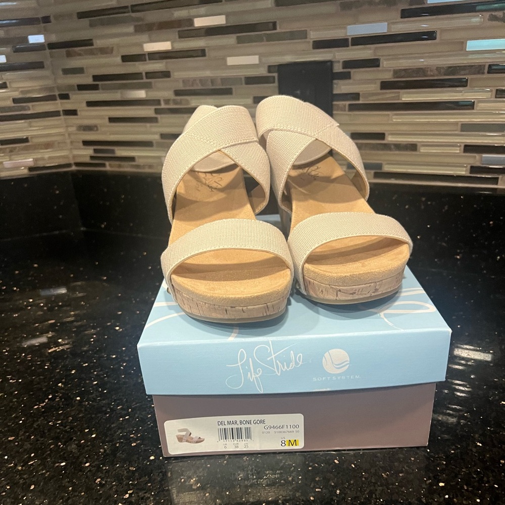 NIB Life Stride Del Mar Wedge